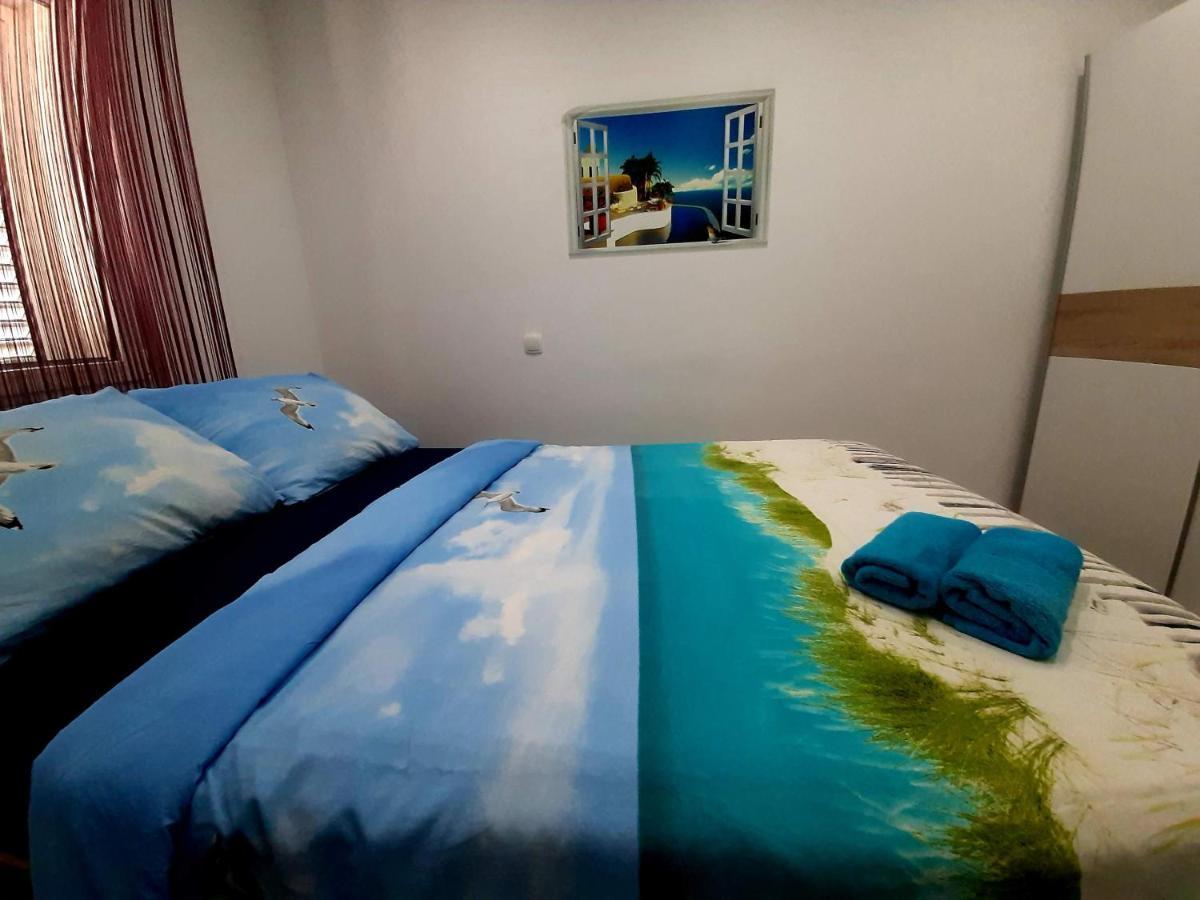 Apartmani Villa Anna Ražanac Buitenkant foto