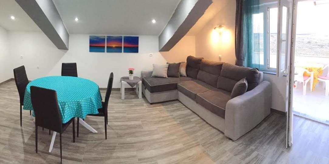 Apartmani Villa Anna Ražanac Buitenkant foto