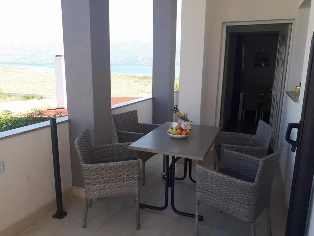 Apartmani Villa Anna Ražanac Buitenkant foto